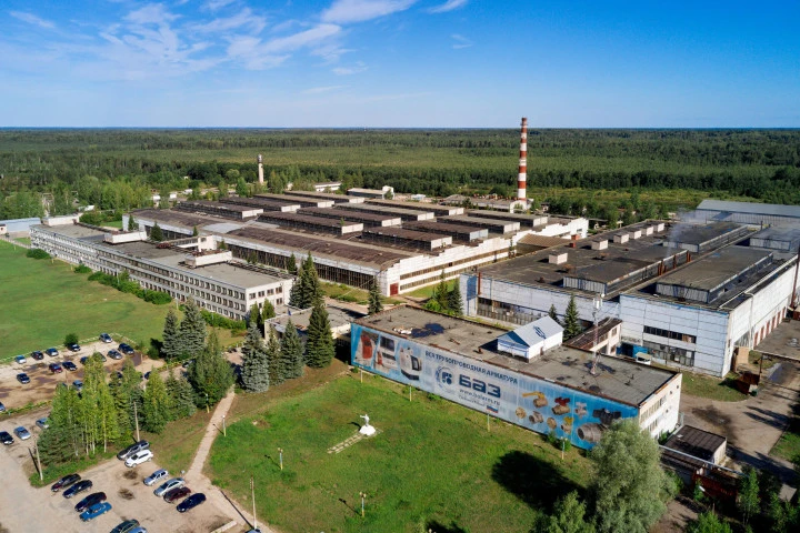 100% долей в уставном капитале ООО «БАЗ» (ОГРН: 1186952005063), права требования к ООО «БАЗ» (ОГРН: 1186952005063), исключительные права на товарный знак