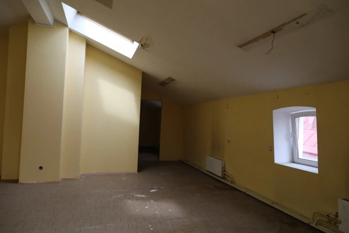 Право аренды помещения площадью 650,4 кв. м в Апраксином дворе
