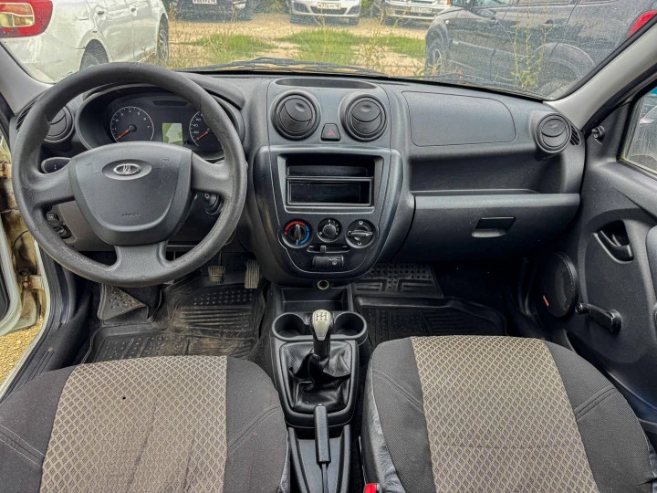 Легковой автомобиль LADA, 219060 LADA GRANTA, 2015 года выпуска, гос. номер М 118 РР 48, идентификационный номер (VIN): XTA219060F0361225, модель, номер двигателя  11183, 639203, цвет кузова  белый.