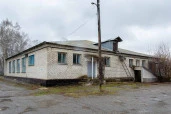 Имущественный комплекс в составе 4 объектов недвижимости и земельного участка по адресу: Липецкая область, Усманский район, с. Пластинки, ул. Центральная, д. 15
