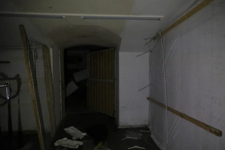 Право аренды помещения площадью 2304,8 кв. м в Апраксином дворе.