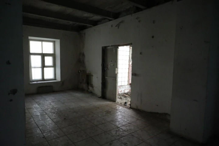 Право аренды помещения площадью 1058,5 кв. м в Апраксином дворе.