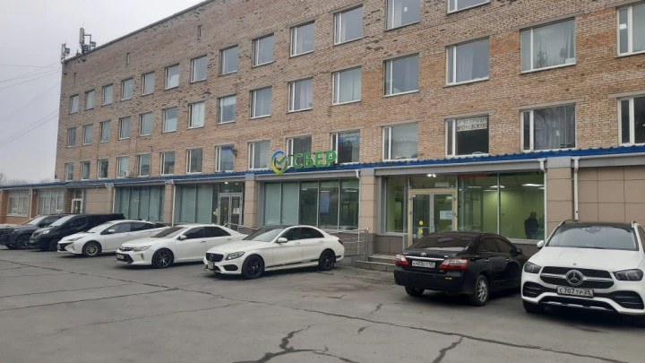 Аренда нежилого помещения общей площадью 461,9 кв. м, расположенное по адресу: Приморский край, г. Владивосток, ул. Черемуховая, д. 7.