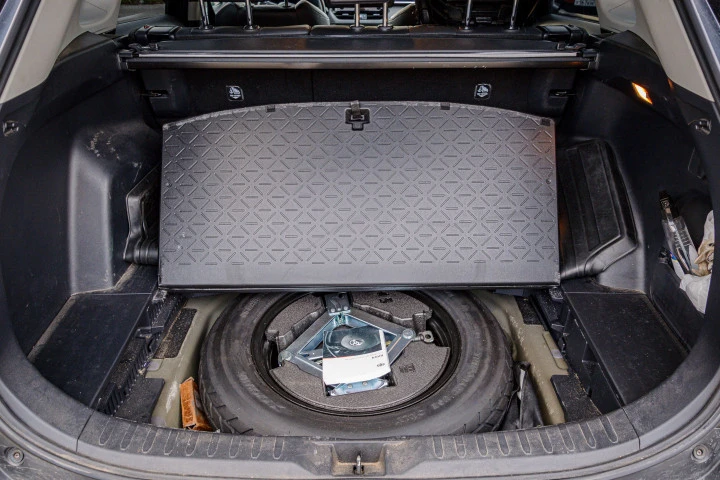 Легковой автомобиль, марка, модель ТС: Toyota, RAV4, 2022 года выпуска; идентификационный номер (VIN): XW7D13FV70S037966; модель, №двигателя: A25A, 0B44990, цвет кузова: черный.