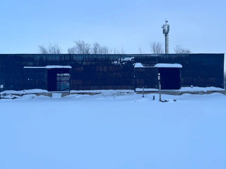 Нежилые здания 3 437,8 кв. м, железнодорожный путь - протяженность 440 м.: Оренбургская обл., р-н Соль-Илецкий, г. Соль-Илецк, ул. Орская, дом 113/1,  ЗУ - 23 094 +/-53 кв. м, по адресу: г. Соль-Илецк, ул. Орская, дом 113/1
