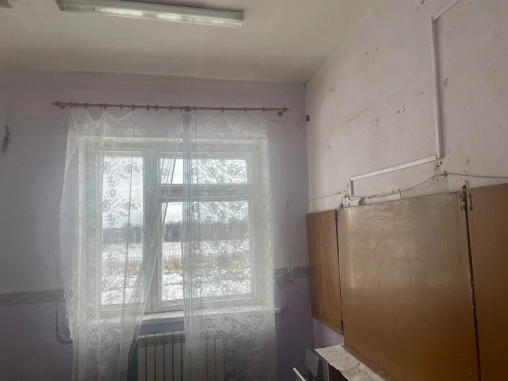 1) Здание 625,6 кв. м, кад.№ 48:07:0630101:18; 2) Земельный участок, площадью 6306 +/- 28 кв.м., кадастровый номер: 48:07:0630101:10 по адресу: Липецкая обл., м. р-н Елецкий, с.п. Нижневоргольский сельсовет, д. Дерновка, ул. Школьная, зд.17