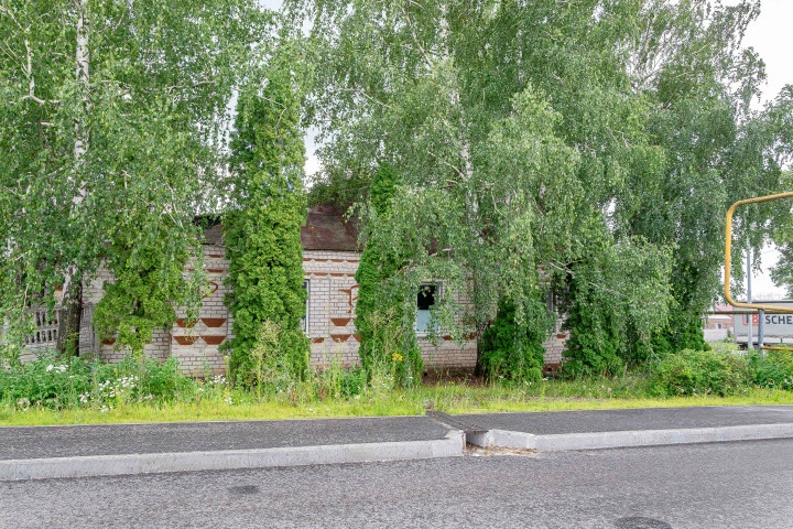 Здание амбулатории 180 м и земли 8.8 соток в с. Конь-Колодезь