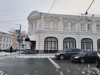 Здание, 2-этажное, 1197,5 кв.м с земельным участком 911 кв.м в центре города: Ярославская область, г. Ярославль, ул. Андропова, д.9/9