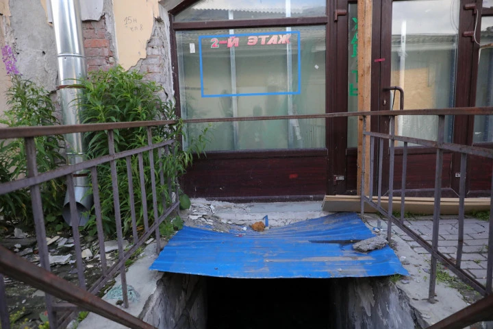 Право аренды помещения площадью 198,9 кв. м в Апраксином дворе.