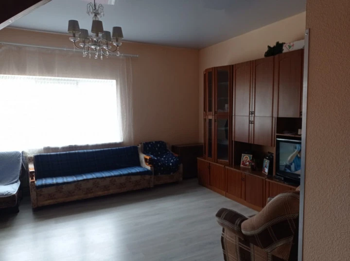 Квартира (1 этаж, мансарда) - 112,1 кв. м в многоквартирном доме, 1/4 доли общей долевой собственности земельного участка - 595 кв.м, адрес: Ярославская обл., г. Ярославль, пер. Слепнева 2-й, д. 19, кв. 4