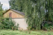 Здание с земельным участком 5 966 кв.м. в с. Паниковец