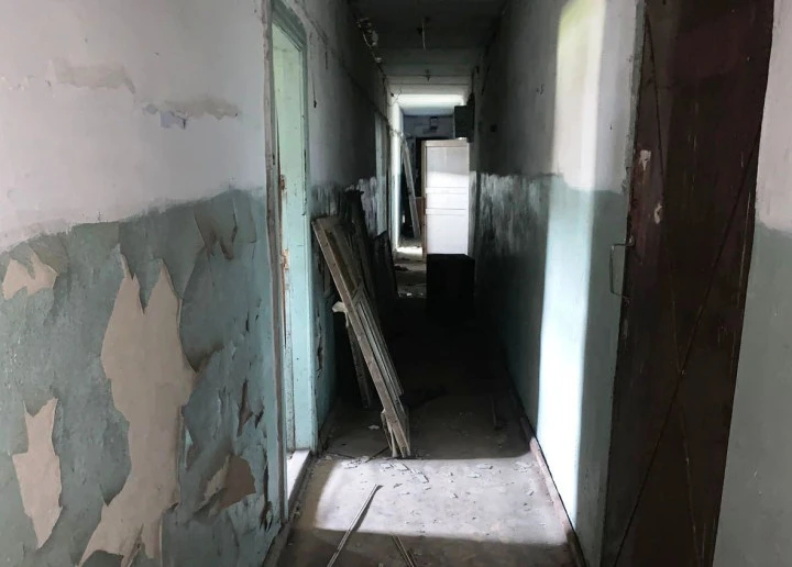 Здание склада - 459,6 кв. м, сЗУ 1362 +/- 3 кв. м, адрес: Свердловская обл., г. Серов, ул. Лесозаводская, д. 34, стр. 17,