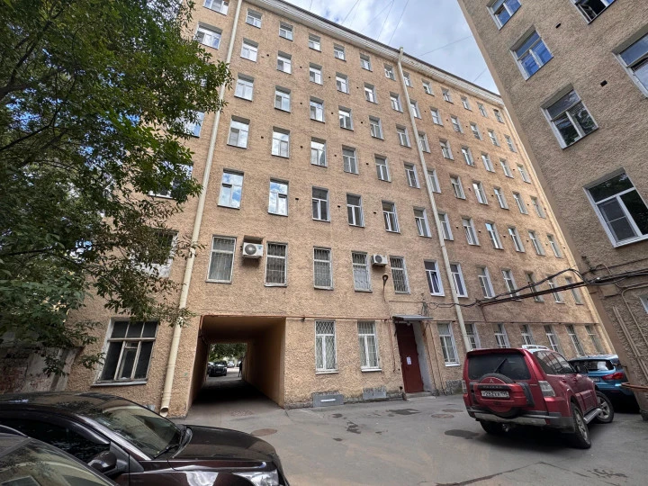 Нежилое помещение 16,6 кв.м. у м. Василеостровская