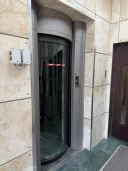 Нежилое помещение,  пл. 391,1 кв. м., кадастровый номер: 77:01:0001029:4076, расположенное на первом этаже многоквартирного дома по адресу: г. Москва, вн. тер. г. м.о. Басманный, Лялин переулок, д. 19, корп. 1, пом. 5/1.