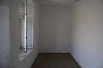 Право аренды помещения площадью 324,5 кв. м в Апраксином дворе.
