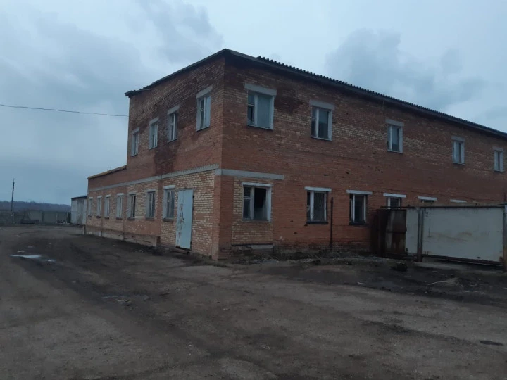 Здание столовой и земельный участок, с. Потапово-Тумбарла