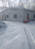 Имущественный складской комплекс, состоящий из 7 одноэтажных нежилых зданий общей площадью 2211,90 кв.м по адресу: Ярославская область, Рыбинский район, с. Никольское, ул. Центральная, д. 55, расположенный на земельном участке площадью 11 580 кв.м