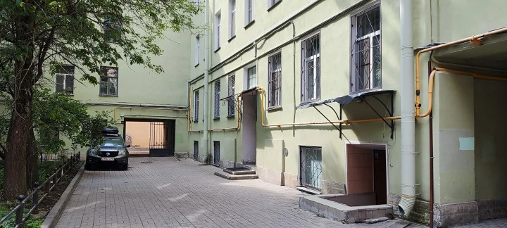 Коммерческое пространство 293 кв.м. в сердце Петербурга у метро «Чернышевская»