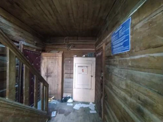 Отдельно стоящее двухэтажное нежилое здание с земельным участком по адресу: Башкортостан Респ, Уфа, Октябрьской Революции ул, дом 10/2