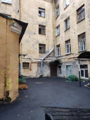 Право аренды помещения площадью 10,3 кв. м в Апраксином дворе
