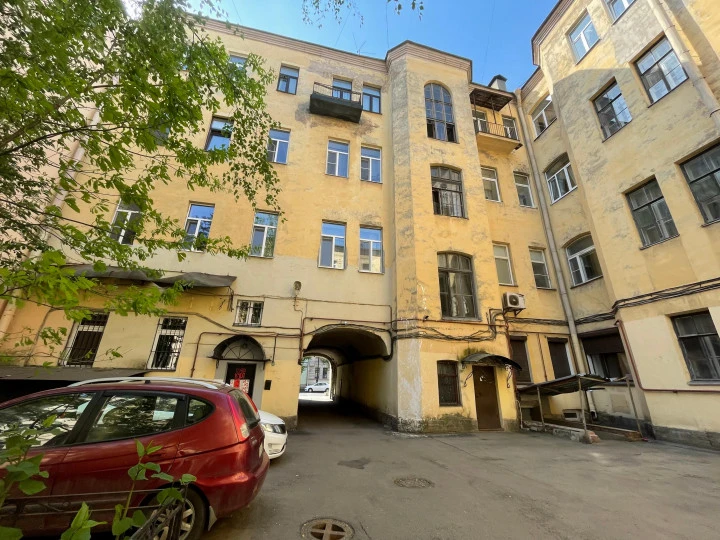 Нежилое помещение 76 кв.м. у ст.м. "Чернышевская"