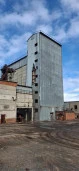 Нежилое здание (кормоцех) - 746,2 кв. м, нежилое здание (кормосклад) - 1 108 кв. м, земельный участок 2 605 +/-34 кв. м, земельный участок - 1 828 +/- 28 кв. м, адрес: Вологодская обл., р-н Череповецкий, п. Малечкино