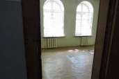 Здание Банка, площадью 1415,6 кв.м., с гаражом, площадью 188,7 кв.м., по адресу: Амурская область, г. Шимановск, ул. Комсомольская, д. 33