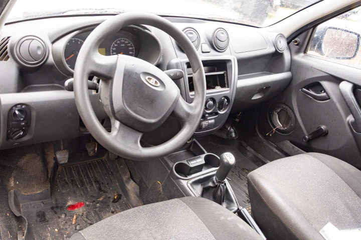 Легковой автомобиль марка, модель ТС: LADA, 219060 LADA GRANTA, 2012 года выпуска, идентификационный номер (VIN)  XTA219060DY016802, цвет кузова  серебристый по адресу: Липецкая обл., г. Липецк, пр. Поперечный, д. 4А