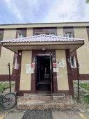 Здание общежития, 818,9 кв. м, зем.уч., 2 112 кв. м, адрес: г. Подольск, пр-д Авиаторов, д. 10, 2 эт.,  кад. №  50:55:0010287:29, кад. №  50:55:0010290:17, земли населенных пунктов, под общежитием, ограничения прав на зем.уч., предусмотренные ст 56 ЗК РФ.