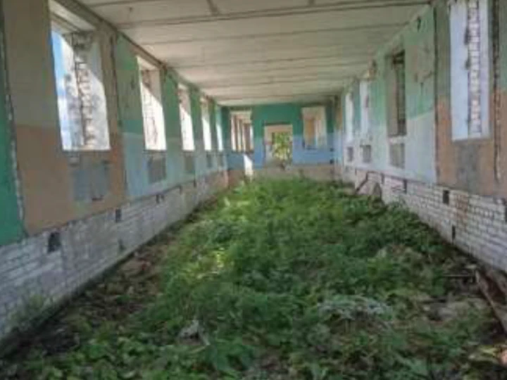 Здание 195,4 кв.м с земельным участком 1 916 кв.м, расположенное по адресу: Ярославская область, Первомайский р-н, Кукобойское сельское поселение, д. Оносово, ул. Центральная, дом 1