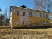 Имущественный комлекс со зданием пл. 633,2 кв. м,  зем. участком пл. 4271 кв.м, дорогойи тротуарами пл. 424 кв. м: ЯО, г. Рыбинск, ул. Толбухина, д. 10