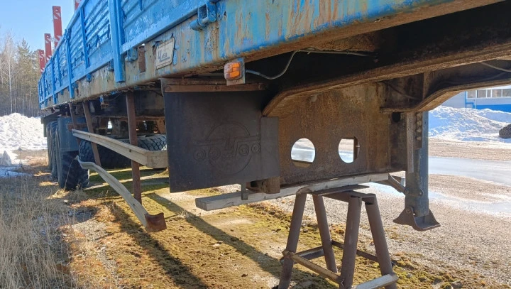 Полуприцеп тяжеловоз ЧМЗАП-99065