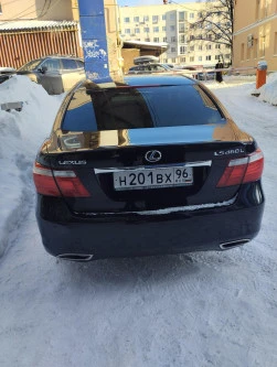 Легковой седан ЛЕКСУС LS-460