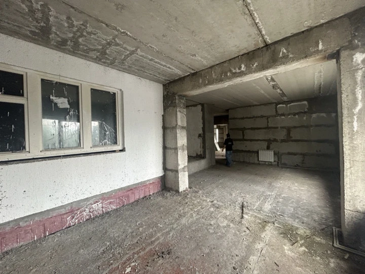 Продажа единым лотом двух помещений общей площадью 924,2 кв. м в г. Энгельс Саратовской области