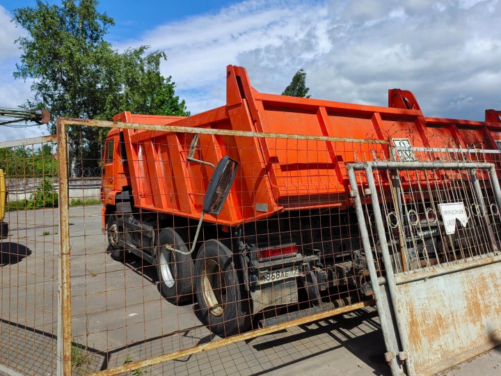 Грузовой самосвал КАМАЗ 65115-42