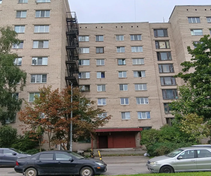 Нежилое помещение 179,8 кв.м. на Пионерстроя