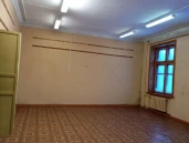 Нежилое здание, 2-этажное, площадь 1600,9 кв.м,  земельный участок, площадь 5843 кв.м: Ярославская область, МО Переславль-Залесский, п. Рязанцево, ул. Октябрьская Б., д. 60