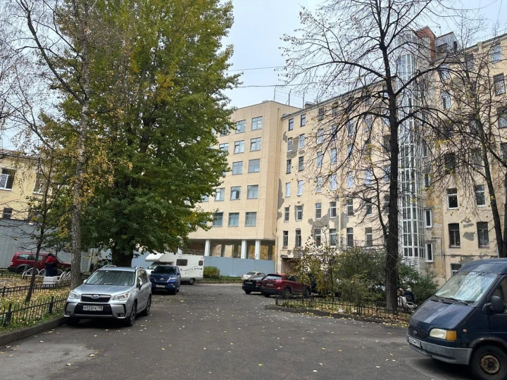 Нежилое помещение 57,5 кв.м. у ст.м. "Петроградская"