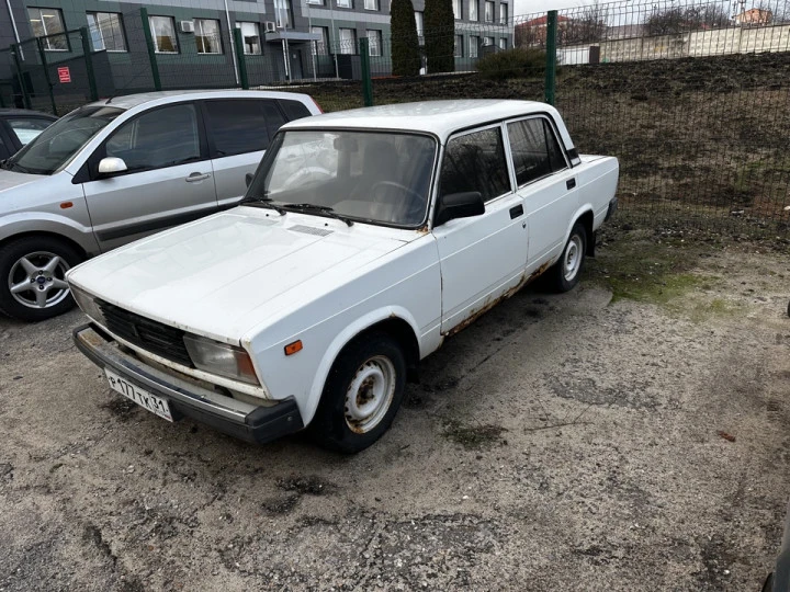 Легковой автомобиль LADA 2105, 2010 года выпуска, гос. номер Р 177 ТК 31 RUS, идентификационный номер (VIN) - XTA210540A2190851, модель, номер двигателя  21067, 9697888, цвет кузова  белый.
