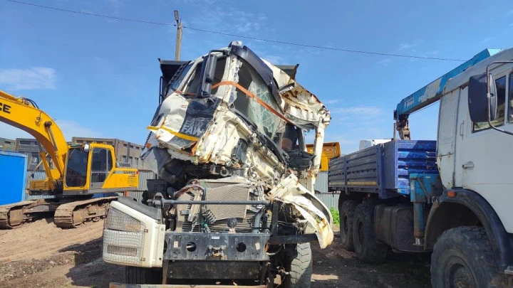 Специализированный, автомобиль - самосвал FAW J6, 2023, Идентификационный номер: LFWMXXRX6P1F02948, принадлежащий Продавцу на праве собственности, что подтверждается Договором купли-продажи № ОВ/Ф-62007-50-01-С-01 от 14.07.2023 г.