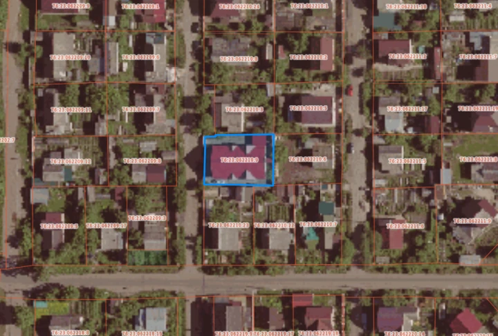 Квартира (1 этаж, мансарда) - 112,1 кв. м в многоквартирном доме, 1/4 доли общей долевой собственности земельного участка - 595 кв.м, адрес: Ярославская обл., г. Ярославль, пер. Слепнева 2-й, д. 19, кв. 4