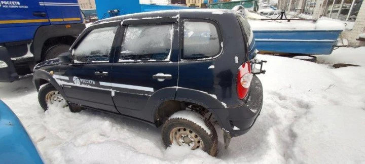 Автомобиль Chevrolet Niva LC