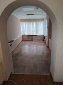 Здание общей площадью 172,2 кв.м и земельный участок, расположенные  по адресу: Ханты-Мансийский автономный округ  Югра, Березовский муниципальный район, пгт. Березово, ул. Быстрицкого, д.42