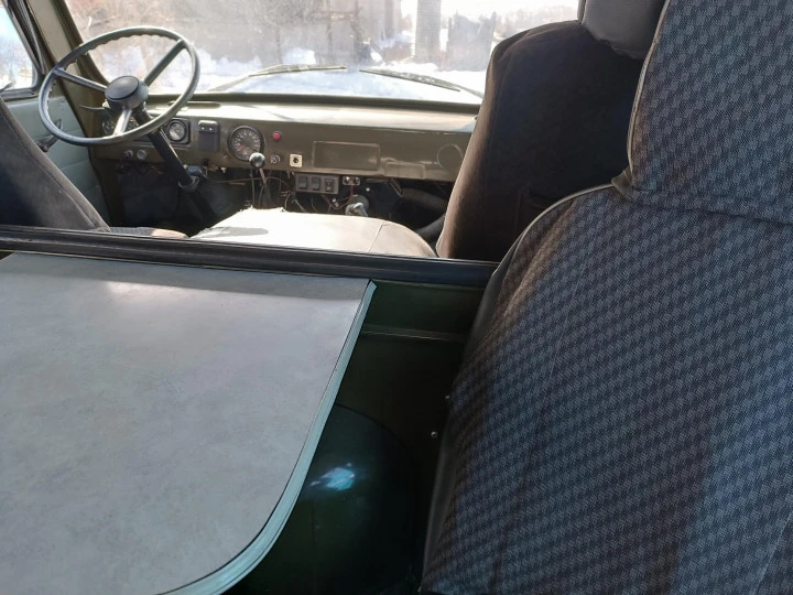 Автомобиль УАЗ-220695-04