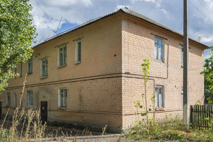 Имущественный комплекс в составе 3 объектов недвижимости и земельного участка по адресу: Липецкая область, Хлевенский район, с. Синдякино, ул. Речная, д. №6