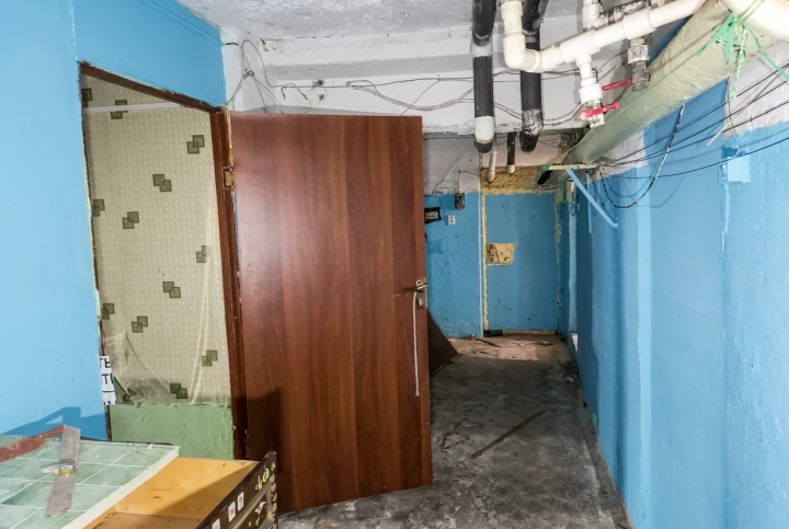 Нежилые помещения 377,9 кв.м в цоколе жилого дома, Уфа, ул. Кольцевая, 61.