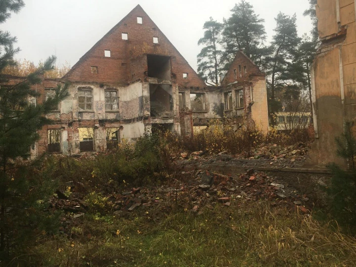 Имущественный комплекс на земельном участке 16 260 кв.м: Ярославская область, Тутаевский район, Помогаловский сельский округ, п. Красный Бор, ул. Верхняя Дача, д. 11, с земельным участком