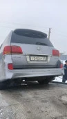 Автомобиль легковой Lexus LX 570 2010 года выпуска, 367.10 л.с., VIN: JTJHY00W204065017, цвет кузова: серебристый.