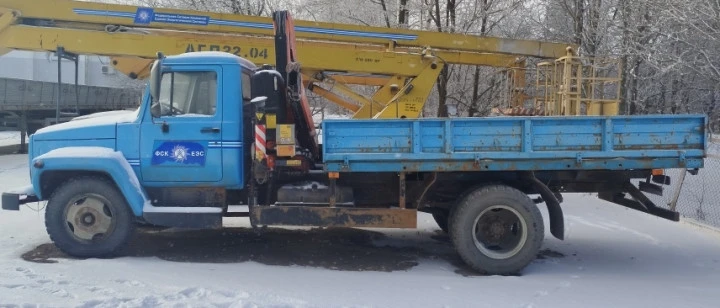 Автомобиль бортовой с КМУ ГАЗ-3309