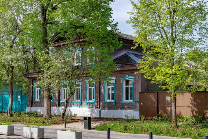 Лот: 2 здания О.К.Н. по адресу: Нижегородская обл., г. Арзамас, пл. Соборная, д.3 и пл. Соборная, д.4; здание по адресу: Нижегородская обл., г. Арзамас, улица К. Маркса, д.25; здание 317,7 кв.м., по адресу: г. Н.Новгород, ул. Большая Покровская, д.44